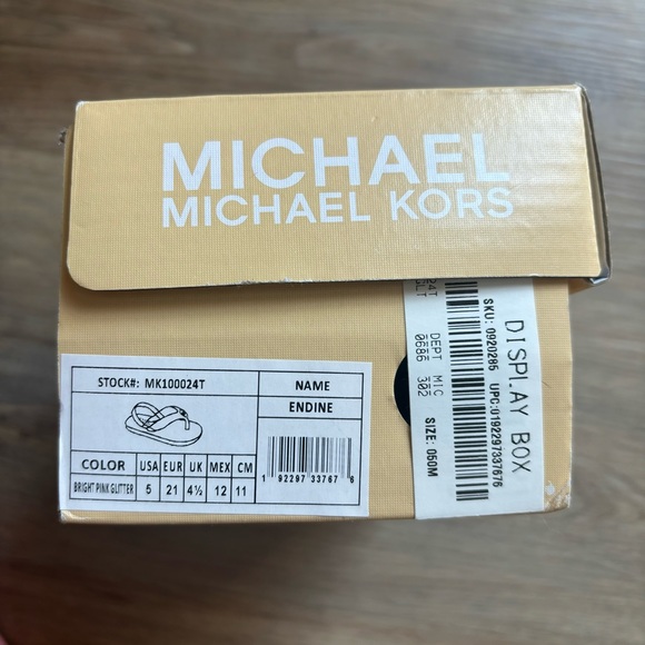 Michael Kors Baby Girl Flip Flop Thong Sandal Pink Orange Gold Size 5 NWT - Picture 8 of 8